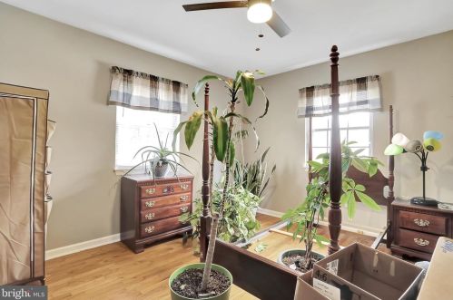 1378 Valley Rd, Berkeley Springs WV  25411-4801 exterior