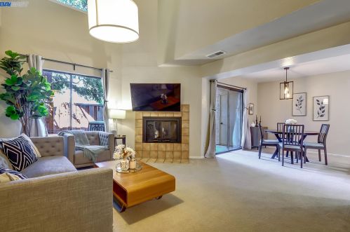 307 Garden Cmn, Livermore, CA 94551-2459