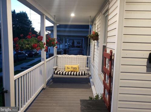 323 High St, Hanover, PA 17331-2302