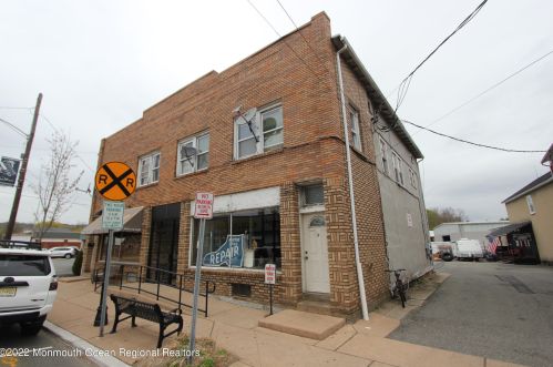 105 Main St, Hackettstown, NJ 07840-1952