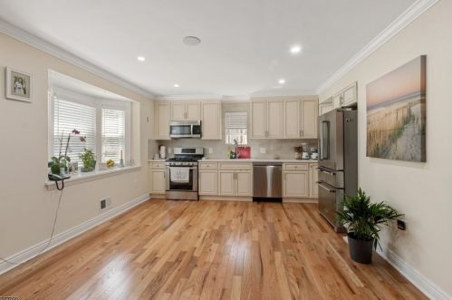 55 Maple St, Bloomfield, NJ 07003-3601