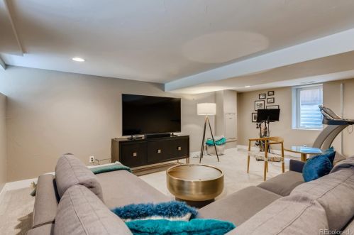 958 Madison St, Denver CO  80206-4052 exterior