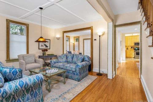 28 Church St, Wilton CT  06897-4903 exterior
