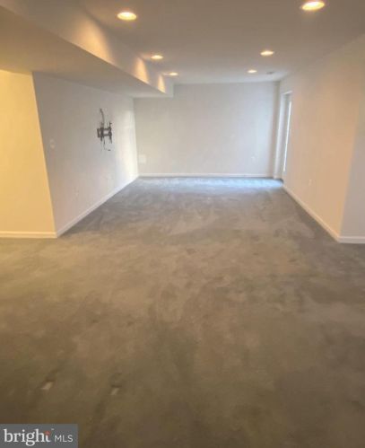 118 Un Rdg Dr, Charles Town WV 25414-4937 exterior