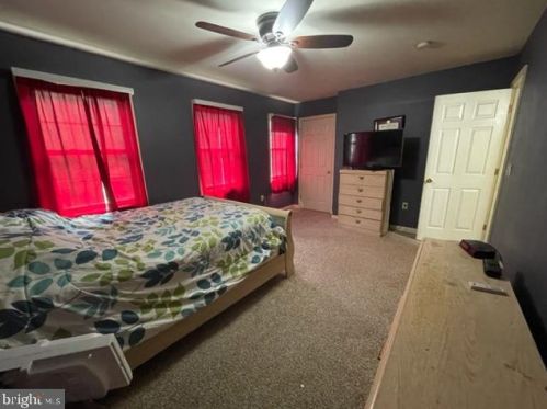 38 Deep Hollow Ln, Lancaster PA  17603-7420 exterior