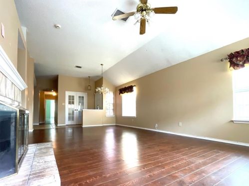 6912 Hickory Crk, Plano TX  75023-2043 exterior