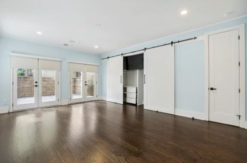 1074 Abington Ct, Atlanta GA  30319 exterior