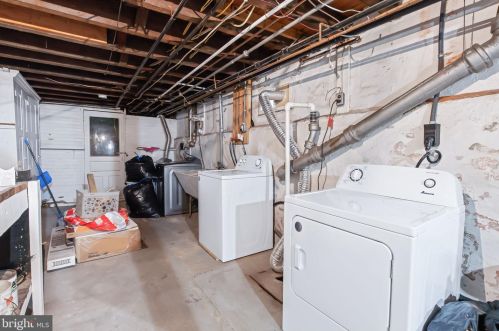 247 Ross St, Lancaster PA  17602-1940 exterior