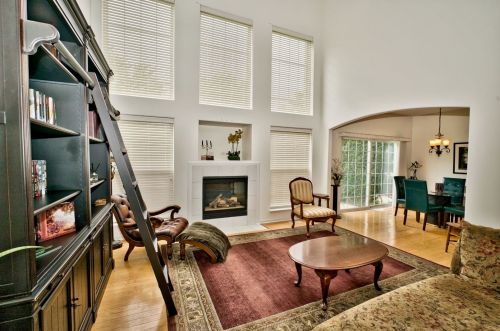 1126 Lily Field Ln, Lemont, IL 60440-3202