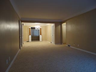 24115 Woodway Rd, Cleveland OH  44122-1463 exterior