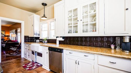 3580 Larchwood Pl, Riverside CA  92506-1236 exterior