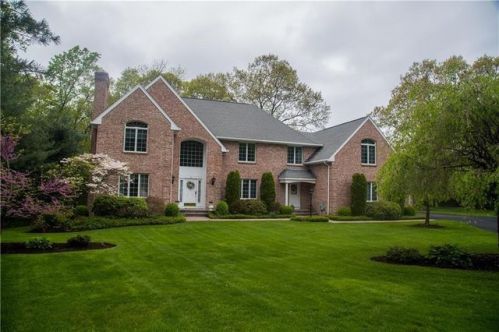 32 Suffolk Way, Lincoln, RI 02865-4546