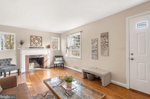 1626 Oakview Dr, Silver Spring MD 20903-2243 exterior