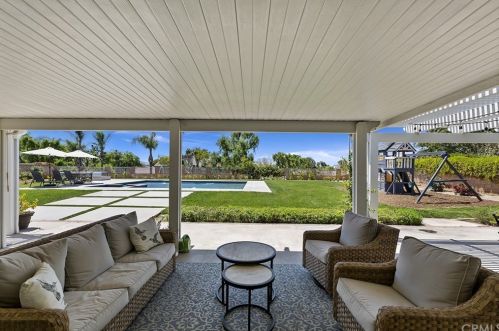 7539 Whitegate Ave, Riverside CA  92506-5455 exterior