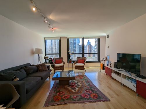 1030 State St, Chicago, IL 60605-2203