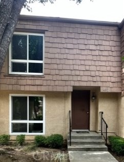 4041 Yankee Dr, Calabasas, CA 91301-3555