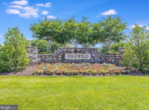 1111 Walker Dr, Fredericksburg, VA 22401-2625