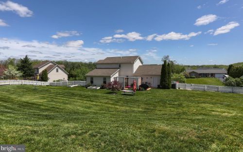 1118 Stoneybrook Dr, Harrisburg, PA 17111-4754