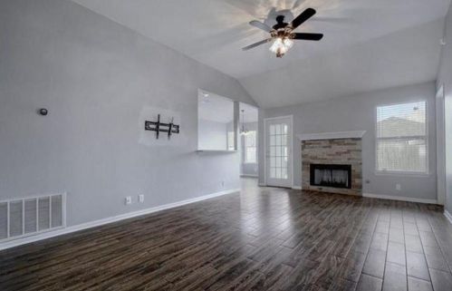 351 Zebra Dr, Uhland TX  78640-4200 exterior