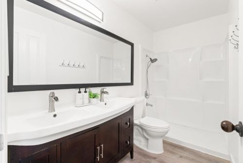 56 Garnett Ter, San Francisco CA 94124-2572 exterior