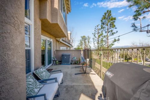 889 Sapphire Ln, Anaheim CA  92807-4864 exterior