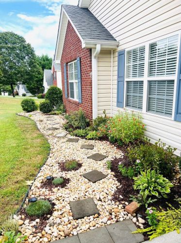 4162 Rocks Ln, Loganville, GA 30052-6683