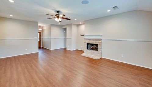 1717 Ryanfeld Dr, Midlothian TX  76063-5962 exterior