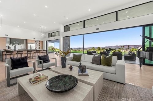 7663 Corto Rd, Anaheim CA  92808-1348 exterior