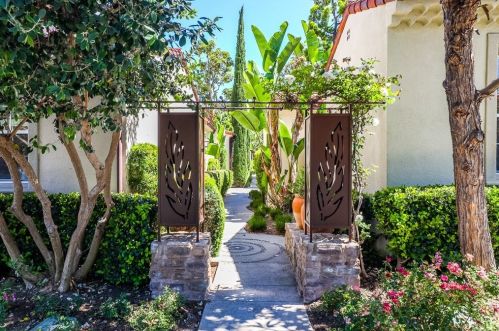77 Canyoncrest, Irvine, CA 92603-0131