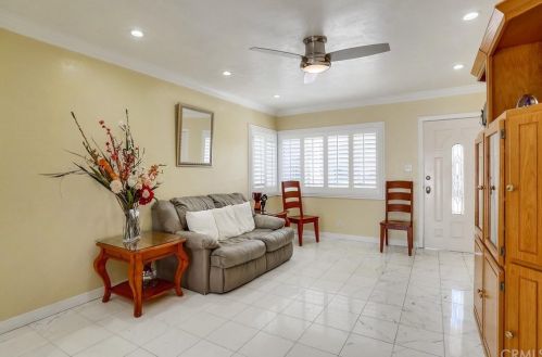 4619 130 St, Hawthorne CA 90250-5146 exterior