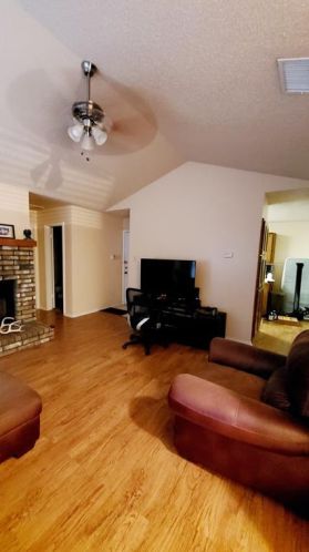 6925 Sierra Dr, Fort Worth TX 76116-3915 exterior