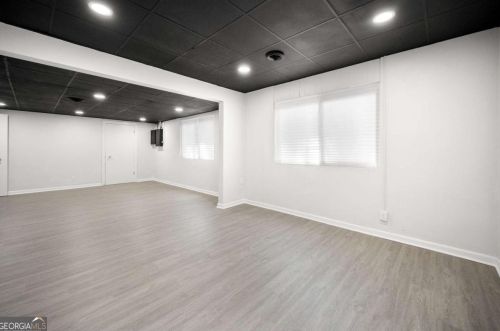 3007 Dogwood Dr, Atlanta GA  30344-3905 exterior