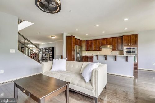 1520 Rabbit Holw Pl, Silver Spring MD 20906-6709 exterior