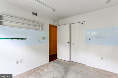 173 Valleybrook Dr, Lancaster PA  17601-4619 exterior