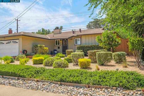 5561 Alabama Dr, Concord, CA 94521-4106
