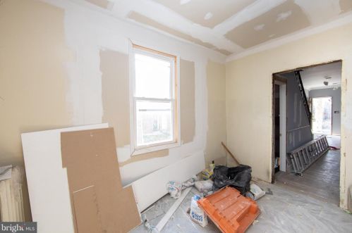 1070 Langham Ave, Camden NJ 08103-2818 exterior