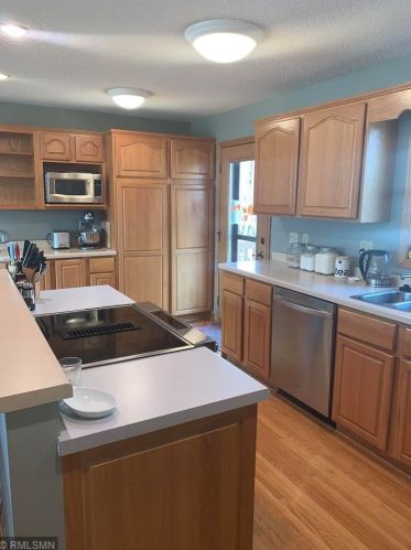 575 Gramsie Rd, Saint Paul MN  55126-7020 exterior