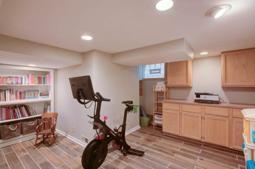 6975 Bramble Hill Dr, Cincinnati OH  45227-3260 exterior