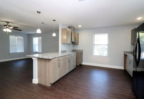 624 Fort Worth St, Midlothian TX  76063-2180 exterior