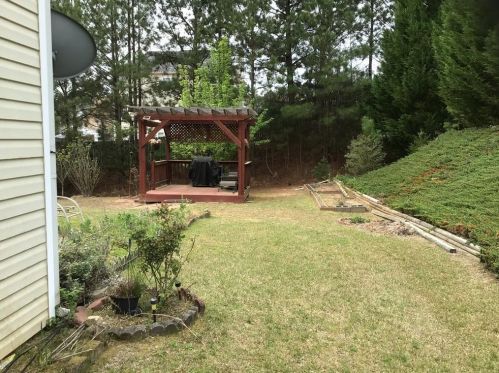 806 Bradley Cir, Loganville, GA 30052-6741