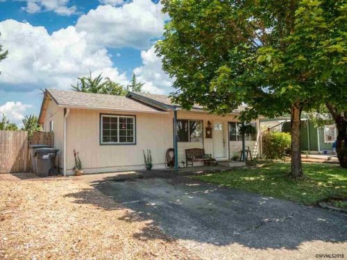 2925 10 St, Lebanon OR  97355-1013 exterior