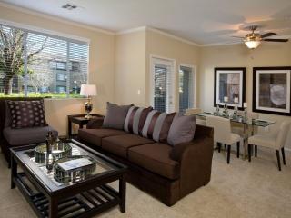 5700 Lochmoor Dr, Riverside CA  92507-0405 exterior