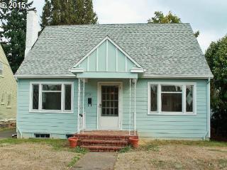 2720 68 Ave, Portland OR  97206-1227 exterior