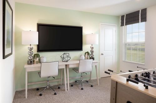 971 Powell St, Uhland TX 78640-6062 exterior