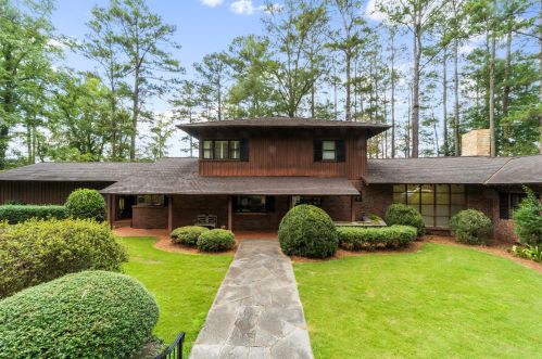 180 Pine Tree Dr, Lagrange, GA 30240-1030