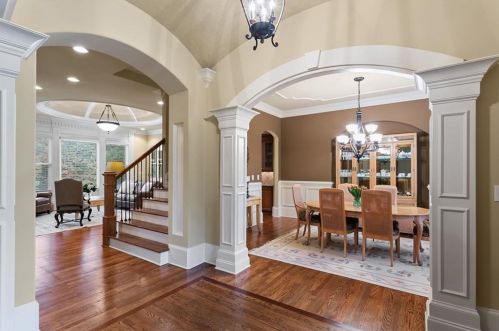 5850 Garber Dr, Atlanta GA  30328-5151 exterior