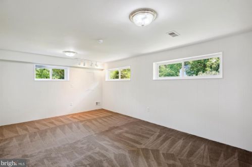 103 Claybrook Dr, Silver Spring MD 20902-3114 exterior