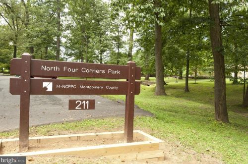 116 Kinsman View Cir, Silver Spring MD 20901-1661 exterior