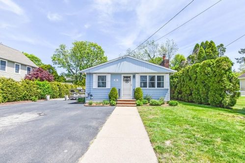 46 Camden Rd, South Kingstown, RI 02882-2017
