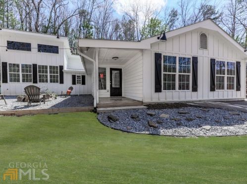 549 Poole Rd, Ball Ground, GA 30107-3171
